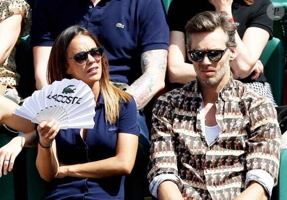 Alice Belaïdi et son compagnon Gianni Giardinelli dans les tribunes des Internationaux de Tennis de Roland Garros à Paris le 8 juin 2017 © Cyril Moreau-Dominique Jacovides/Bestimage