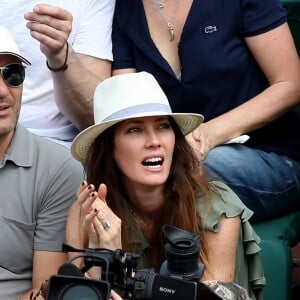 Arthur (Jacques Essebag) et sa compagne Mareva Galanter dans les tribunes lors de la finale homme des Internationaux de Tennis de Roland-Garros à Paris, le 11 juin 2017. © Jacovides-Moreau/Bestimage