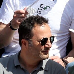 Arthur (Jacques Essebag) et sa compagne Mareva Galanter dans les tribunes lors de la finale homme des Internationaux de Tennis de Roland-Garros à Paris, le 11 juin 2017. © Jacovides-Moreau/Bestimage