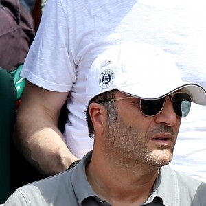 Arthur (Jacques Essebag) et sa compagne Mareva Galanter dans les tribunes lors de la finale homme des Internationaux de Tennis de Roland-Garros à Paris, le 11 juin 2017. © Jacovides-Moreau/Bestimage