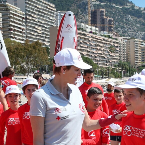 La princesse Charlene de Monaco - Journée "Water Safety Day, pour la prévention de la noyade" sur la plage du Larvotto à Monaco le 12 juin 2017.