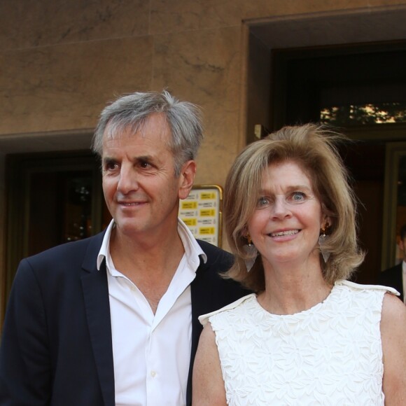Bernard de la Villardière et sa femme Anne lors du 23ème Gala "Musique contre l'oubli" au profit d'Amnesty International au thêatre des Champs-Elysées. Paris, le 14 juin 2017. © Denis Guignebourg/Bestimage