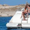 Exclusif - Kevin Trapp et sa compagne Izabel Goulart profitent d'une belle journée en mer sur un yacht. Ibiza, le 1er juin 2017.
