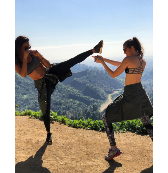 Jessica Ledon et une amie à Los Angeles le 5 mars 2017