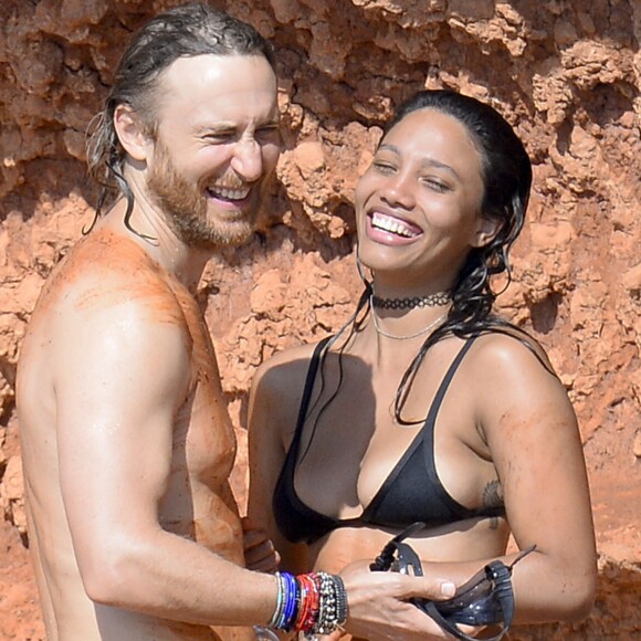 Exclusif - Prix Spécial - No Web - David Guetta et sa compagne Jessica Ledon en vacances à Ibiza. Espagne, le 28 juillet 2016. Exclusive - Germany call for price - No Web - David Guetta and his girlfriend Jessica Ledon on holidays in Ibiza. Spain, July 28th, 2016.28/07/2016 - Ibiza