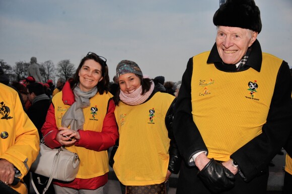 Marie-Claire Restoux, Yamna Belkacem et le Professeur Christian Cabrol - Depart de la 'Course Du Coeur' au profit du don d'organes au Trocadero a Paris le 27 mars 2013