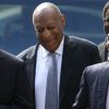 Bill Cosby arrive souriant au tribunal de Norristown pour son procès pour agression sexuelle le 8 juin 2017.