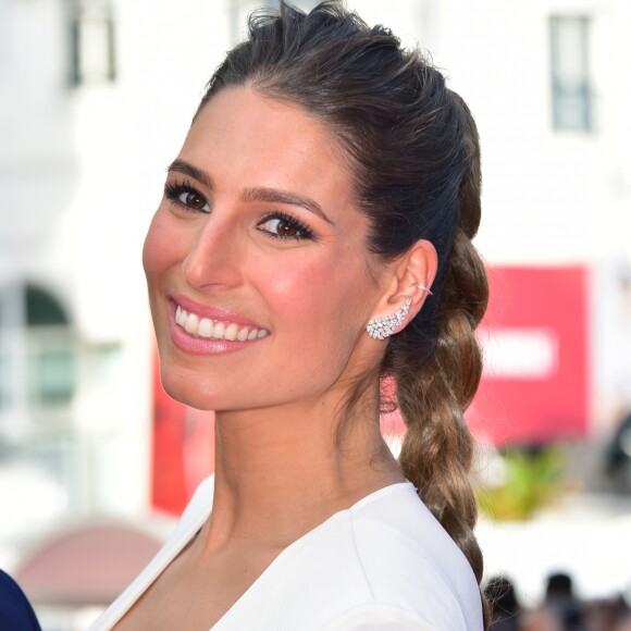 Laury Thilleman (Miss France 2011) à la montée des marches de la soirée du 70ème Anniversaire du Festival International du Film de Cannes, le 23 mai 2017. © Giancarlo Gorassini/Bestimage