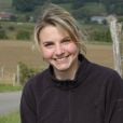  Nathalie, 27 ans, éleveuse de vaches et de chèvres pour le fromage en Bourgogne – Franche Comté. Candidate de "L'amour est dans le pré 2017".  