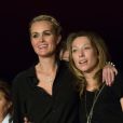 Laeticia Hallyday et Laura Smet - Aftershow apres le concert caritatif de Johnny Hallyday pour l'association de sa femme "La Bonne Etoile", qui vient en aide aux enfants du Vietnam, au Trianon a Paris, le 15 decembre 2013.
