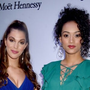 Iris Mittenaere et Kara McCullough à la soirée amfAR generationCURE Solstice organisée chez Mr. Purple à New York, le 20 juin 2017.