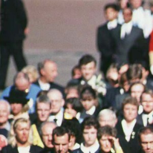Le prince Harry a gardé un souvenir traumatisant des funérailles publiques de sa mère Lady Di, le 6 septembre 1997 à Londres. Agé de 12 ans et au côté de William (15 ans), il avait eu à marcher derrière le cercueil pendant une demi-heure jusqu'à l'abbaye de Westminster, sous le regard de millions de Britanniques et de téléspectateurs du monde entier.