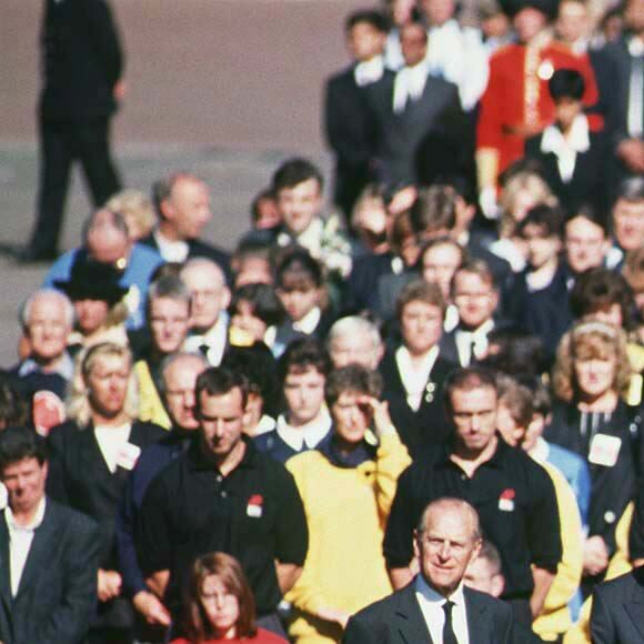 Le prince Harry a gardé un souvenir traumatisant des funérailles publiques de sa mère Lady Di, le 6 septembre 1997 à Londres. Agé de 12 ans et au côté de William (15 ans), il avait eu à marcher derrière le cercueil pendant une demi-heure jusqu'à l'abbaye de Westminster, sous le regard de millions de Britanniques et de téléspectateurs du monde entier.