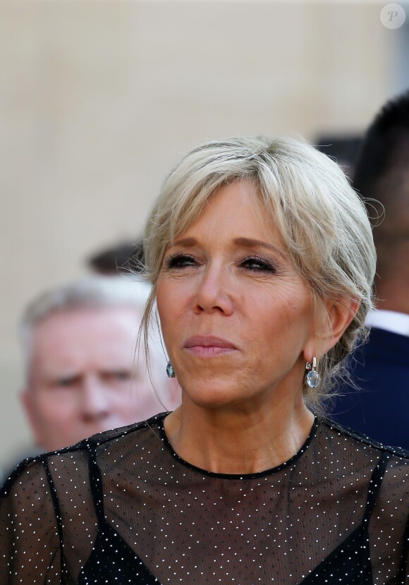Le Président de la République Française, Emmanuel Macron et sa femme la Première dame Brigitte Macron (Trogneux) accueillent le président de la République de Colombie Juan Manuel Santos et sa femme la Première dame Clemencia Rodriguez au Palais de L'Elysée à Paris, France, le 21 juin 2017. © Dominique Jacovides/Bestimage