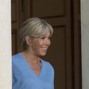 La première dame Brigitte Macron (Trogneux) - Le président de la République française Emmanuel Macron a reçu l'ancien gouverneur de Californie et acteur Arnold Schwarzenegger au palais l'Elysée à Paris, France, le 23 juin 2017.© Pierre Perusseau/Bestimage