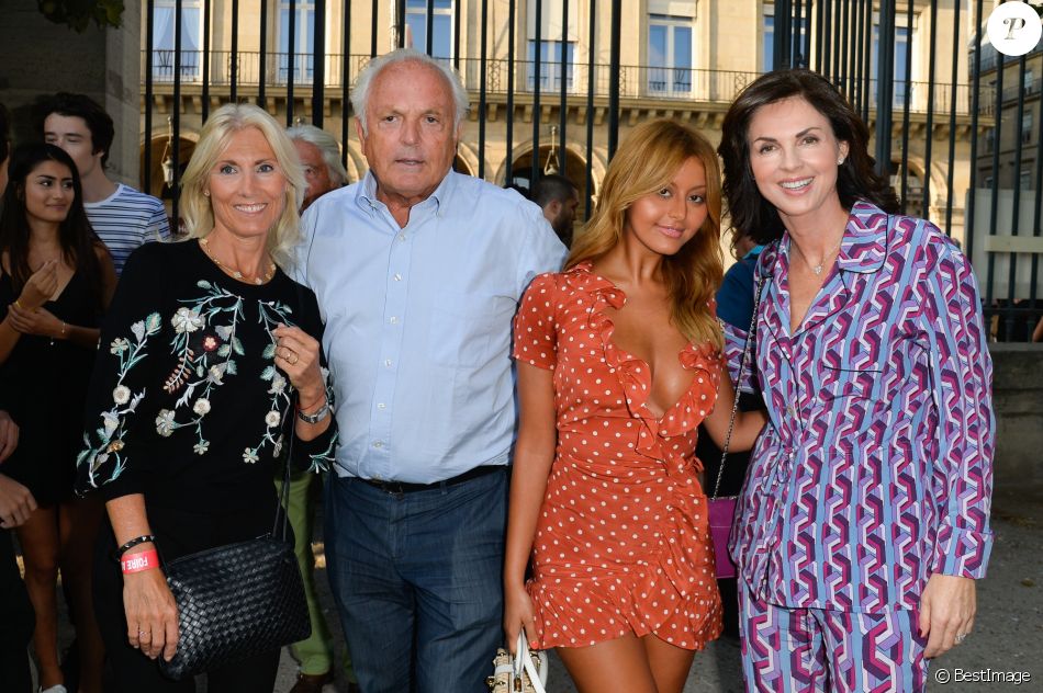 Marie Sara, Christian Bîmes, Zahia Dehar et Caroline Barclay Ouverture de la 34ème Fête Marie Sara, Christian Bîmes, Zahia Dehar et Caroline Barclay Ouverture de la 34ème Fête