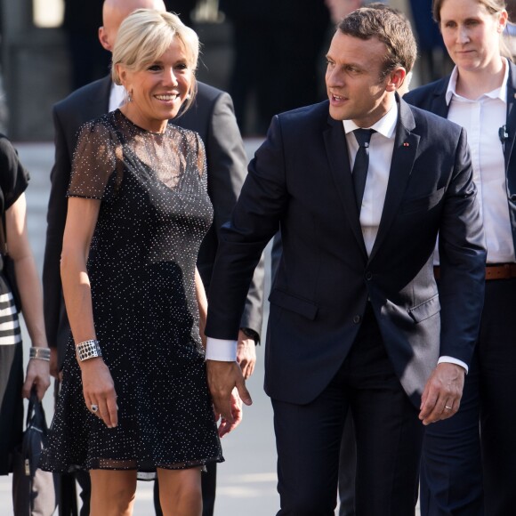 Le Président de la République Française, Emmanuel Macron et sa femme la Première dame Brigitte Macron (Trogneux) accueillent le président de la République de Colombie Juan Manuel Santos et sa femme la Première dame Clemencia Rodriguez au Palais de L'Elysée à Paris, France, le 21 juin 2017. © Cyril MoreauBestimage