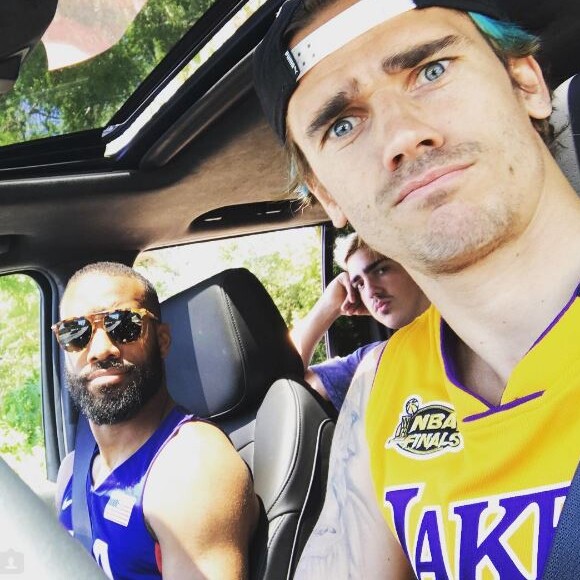 Antoine Griezmann passe quelques jours de détente en Californie avec un groupe d'amis et son petit frère Théo. Juin 2017.