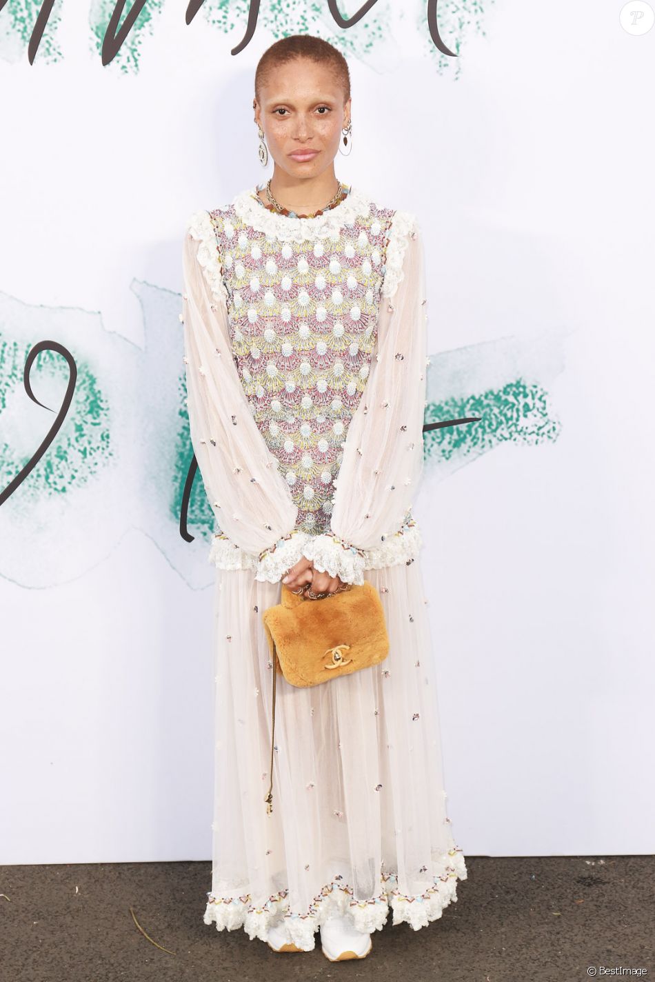 Adwoa Aboah assiste à la Summer Party des Serpentine Galleries, aux