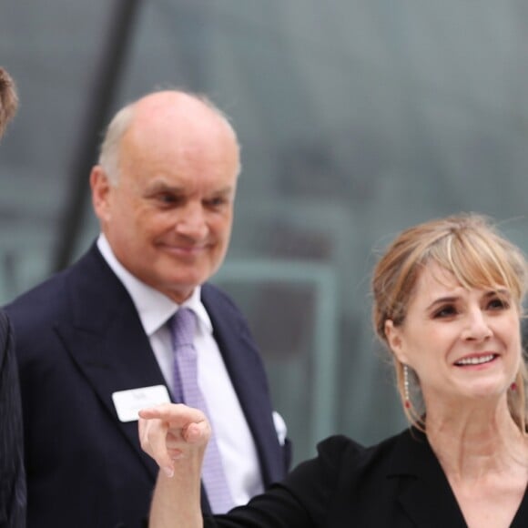 La duchesse Catherine de Cambridge, superbe dans une nouvelle robe Gucci, inaugurait le 29 juin 2017 une nouvelle aile du Victoria and Albert Museum, dans le quartier de South Kensington à Londres.