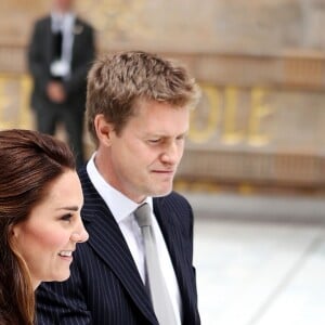 La duchesse Catherine de Cambridge, superbe dans une nouvelle robe Gucci, inaugurait le 29 juin 2017 une nouvelle aile du Victoria and Albert Museum, dans le quartier de South Kensington à Londres.