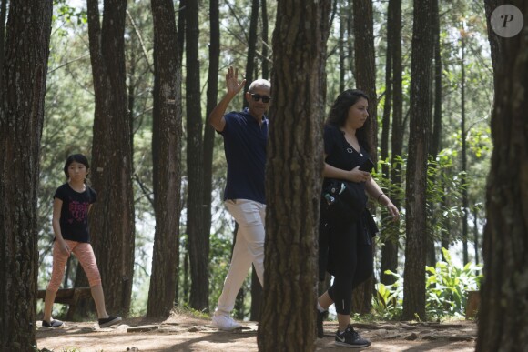 Barack Obama visite la réserve nationale Becici Pine à Yogyakarta, le 29 juin 2017