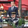 Emmanuel Macron (costume "Jonas & Cie" à 450 Euros) arrive à l'Arc de Triomphe - Cérémonie d'hommage au soldat inconnu à l'Arc à de Triomphe à Paris, le 14 mai 2017. © Lionel Urman/Bestimage