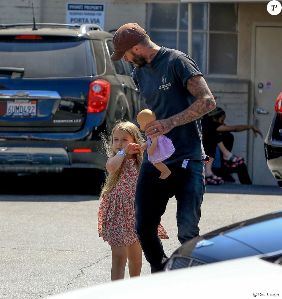 Exclusif - David Beckham et sa fille Harper se promènent à Los Angeles le 5 aout 2016.