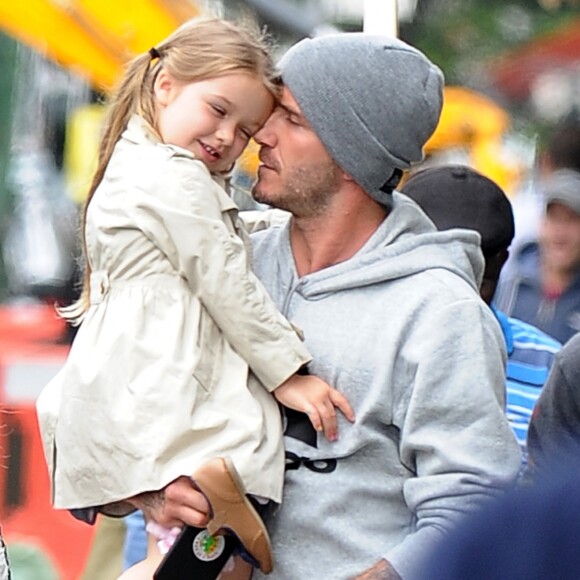 Exclusif - David Beckham sort déjeuner au restaurant Grainger & Co à Londres avec ses enfants Harper et Brooklyn, le 22 juin 2015.