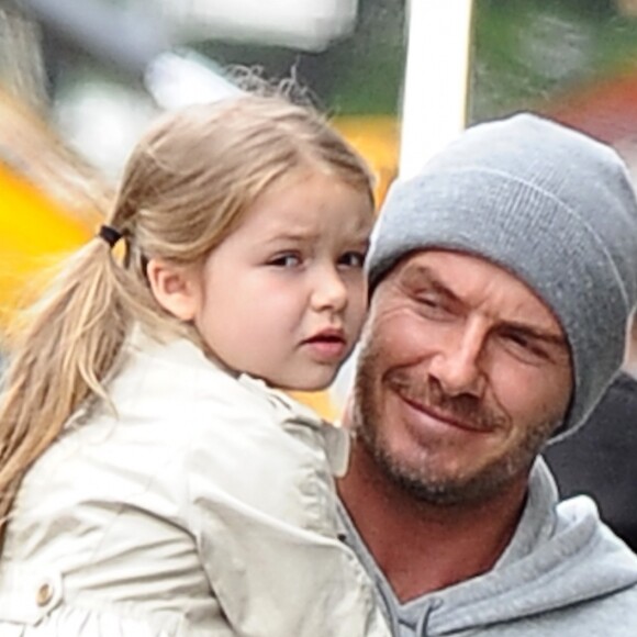 Exclusif - David Beckham sort déjeuner au restaurant Grainger & Co à Londres avec ses enfants Harper et Brooklyn, le 22 juin 2015.