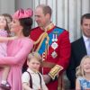 La princesse Charlotte et le prince George de Cambridge assistaient le 17 juin 2017 à la parade Trooping the Colour à Londres, avec leurs parents le prince William et la duchesse Catherine de Cambridge.