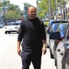 Jesse Williams se promène à Beverly Hills le 9 juin 2017.