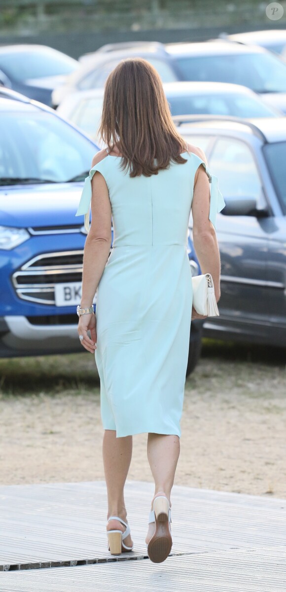 Pippa Middleton, vêtue d'une robe Tephi, au tournoi de Wimbledon à Londres, le 10 juillet 2017.