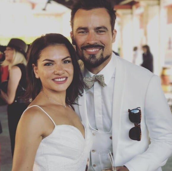 Damien Sargue s'est marié à sa chérie la danseuse Emilie Sudre, en juillet 2017.