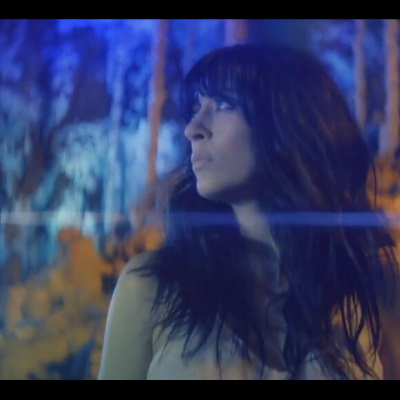 Nolwenn Leroy dans le clip de son nouveau single Gemme.