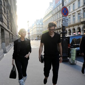 Céline Dion dîne avec son danseur Pepe Munoz et un ami au restaurant "Chez Loulou" au musée des arts décoratifs à Paris le 7 juillet 2017.