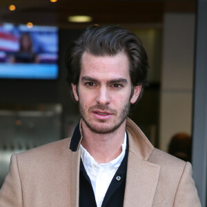 Andrew Garfield quitte les studios BBC Radio Two à Londres, Royaume Uni, le 20 janvier 2017.