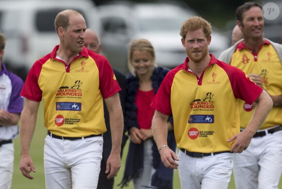 Le prince William, duc de Cambridge et le prince Harry participent au tournoi de polo "The Jerudong Park Trophy" au club de Cirencester et sortent vainqueur du match à Cirencester le 15 juillet 2017.