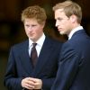Les prince Harry et William et le prince Charles - 10e anniversaire de la mort de la princesse Lady Diana célébré lors d'une cérémonie organisée à Londres le 31 août 2007.