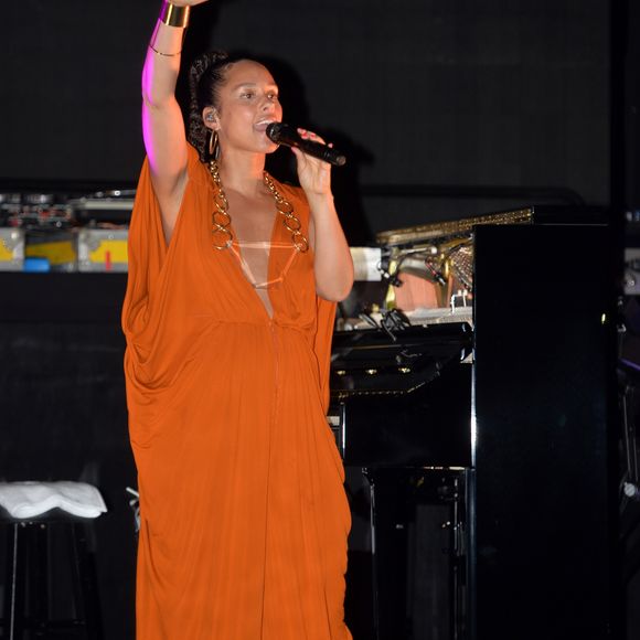 Concert de Alicia Keys organisé par l'ancien partenaire de Donald Trump Gil Dezer à la Porsche Design Tower de Miami le 18 mars 2017.