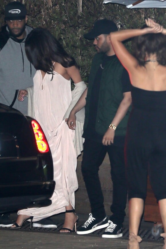 Selena Gomez et son compagnon The Weeknd sont allés diner au restaurant Soho House à Malibu, le 23 juillet 2017