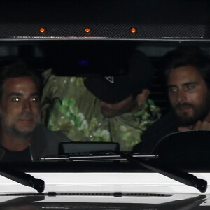 Scott Disick et un ami à la sortie du restaurant Soho House à Malibu, le 23 juillet 2017