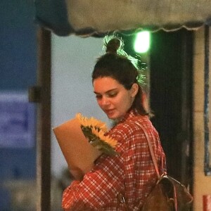 Exclusif - Kendall Jenner et deux amis, dont Taco (Travis Bennett), de sortie à West Hollywood, le 23 juillet 2017.