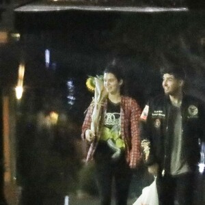 Exclusif - Kendall Jenner et deux amis, dont Taco (Travis Bennett), de sortie à West Hollywood, le 23 juillet 2017.