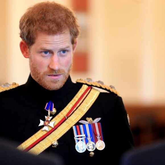 Le prince Harry en visite dans une base de la Royal Air Force le 20 juillet 2017 à Bury St Edmunds.