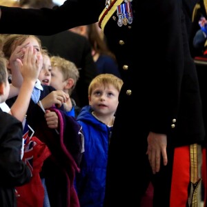 Le prince Harry en visite dans une base de la Royal Air Force le 20 juillet 2017 à Bury St Edmunds.