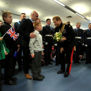 Le prince Harry en visite dans une base de la Royal Air Force le 20 juillet 2017 à Bury St Edmunds.