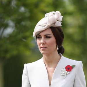 Le prince William, duc de Cambridge, et Kate Middleton, duchesse de Cambridge, ont visité le cimetière militaire Bedford House près d'Ypres en Belgique le 31 juillet 2017, jour du centenaire de la Bataille de Passchendaele.