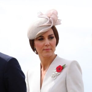 Le prince William, duc de Cambridge, et Kate Middleton, duchesse de Cambridge, ont visité le cimetière militaire Bedford House près d'Ypres en Belgique le 31 juillet 2017, jour du centenaire de la Bataille de Passchendaele.