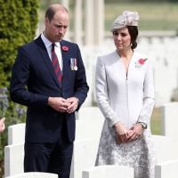 Kate Middleton et le prince William recueillis à la mémoire des disparus à Ypres